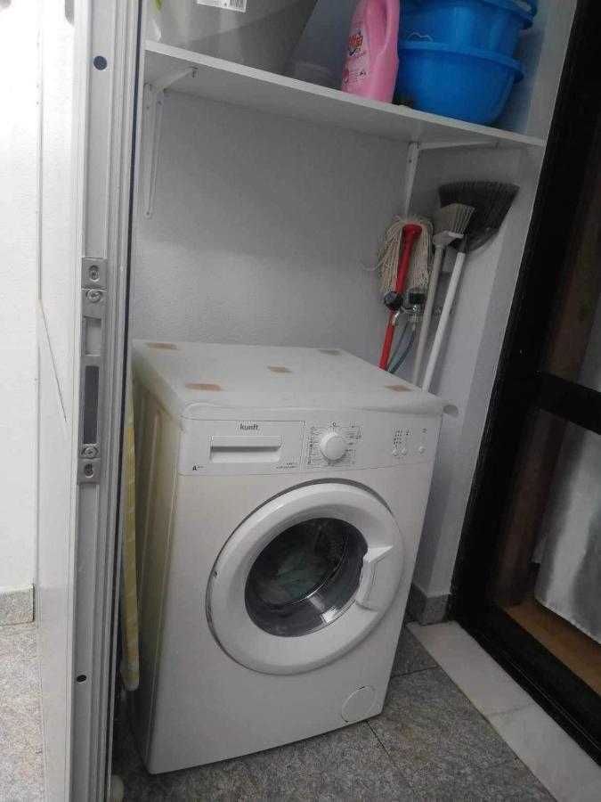 Spacieux Appartement Avec Terrasse ポボア・デ・バルジン エクステリア 写真