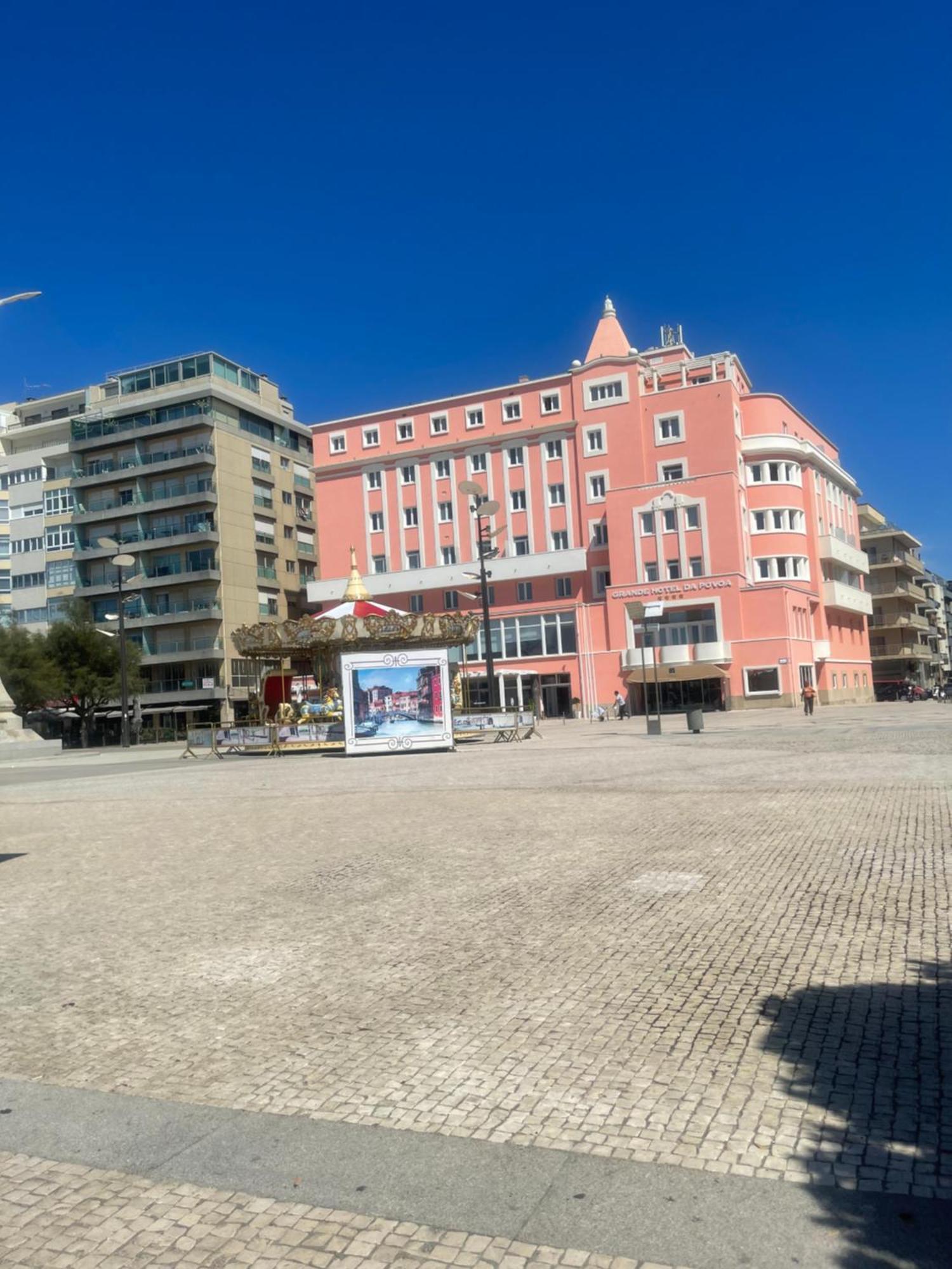 Spacieux Appartement Avec Terrasse ポボア・デ・バルジン エクステリア 写真